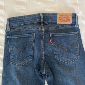 Levi’s 711 Skinny Jeans